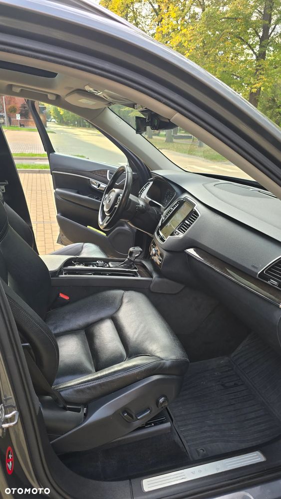 Volvo XC 90 - 15
