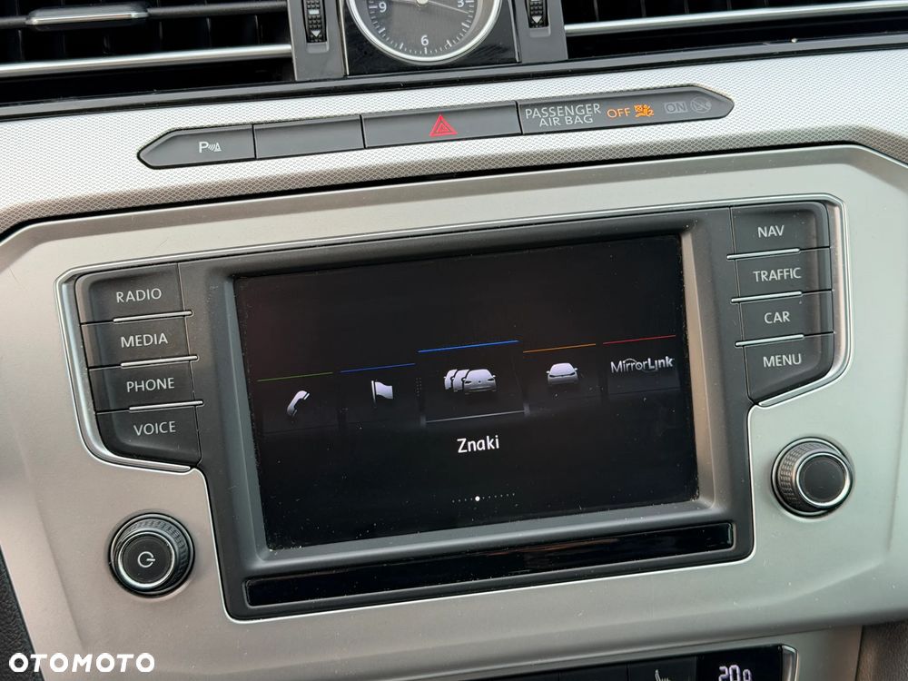 Volkswagen Passat 2.0 TDI (BlueMotion Technology) Comfortline - 21