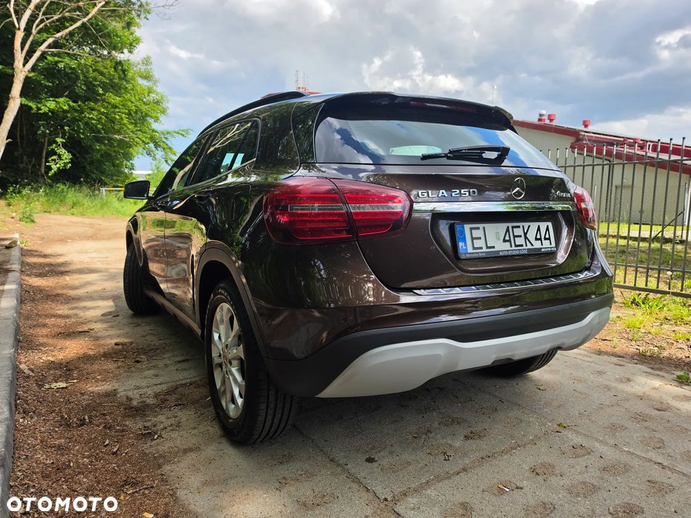 Mercedes-Benz GLA 250 4-Matic AMG Line - 5