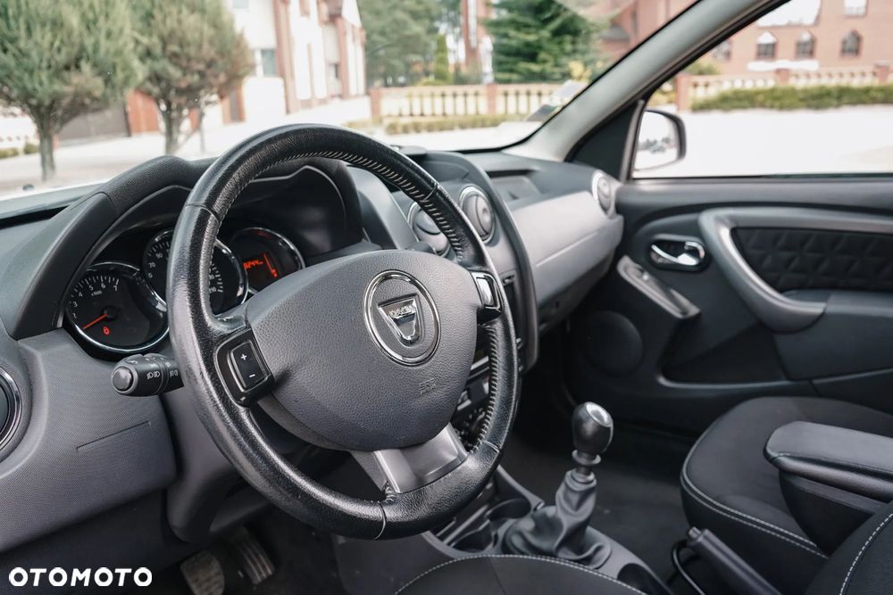 Dacia Duster 1.2 TCe Prestige S&S EU6 - 25