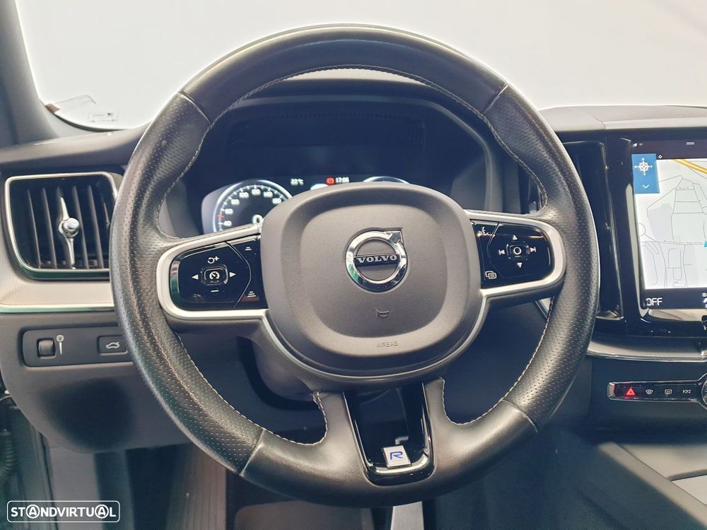 Volvo XC 60 2.0 D4 R-Design Geartronic — fotografia 13