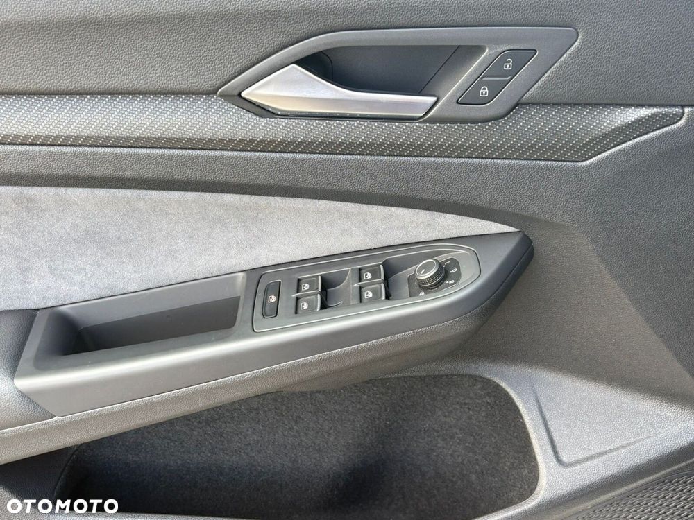 Volkswagen Golf Variant 1.5 eTSI EVO R-Line DSG - 12