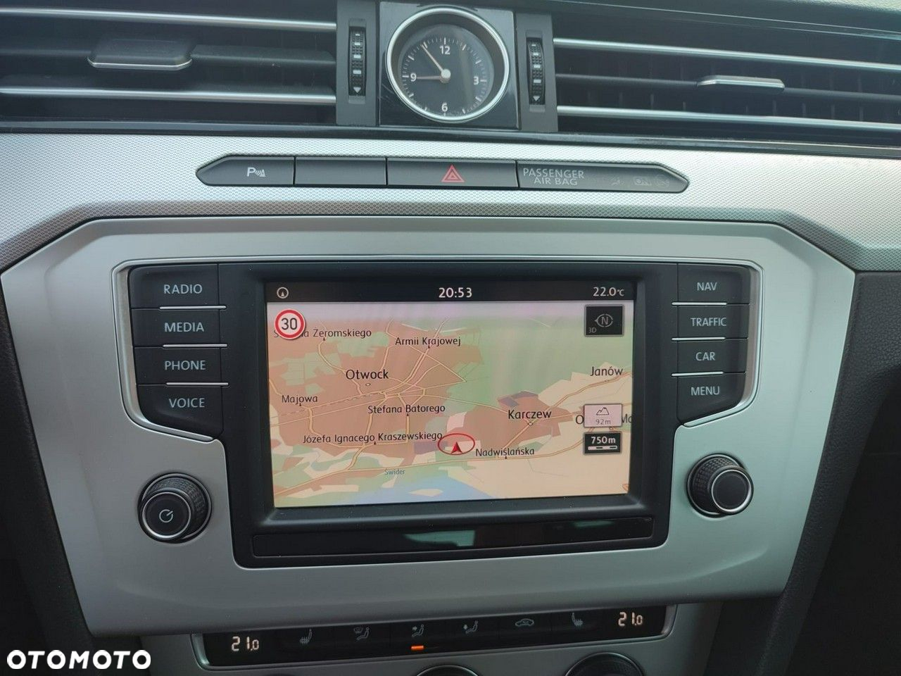 Volkswagen Passat 1.8 TSI BMT Comfortline - 9