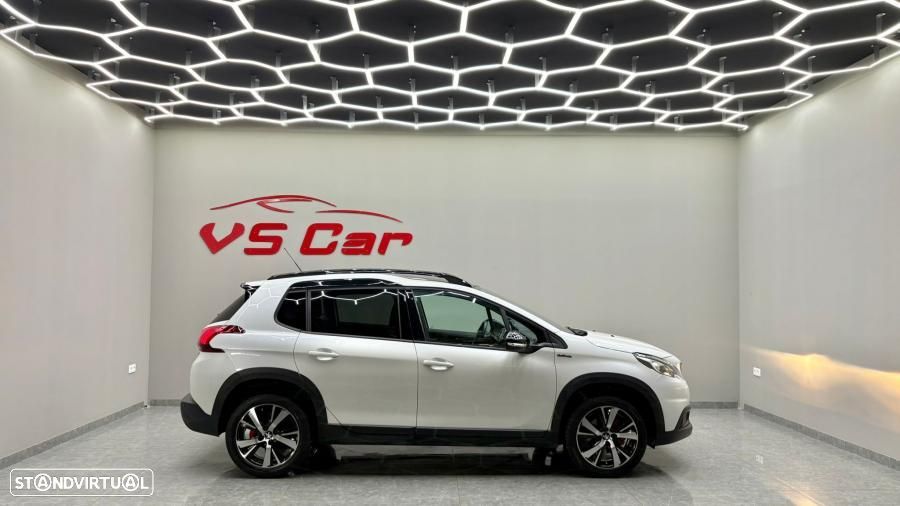 Peugeot 2008 1.2 PureTech GT Line - 4