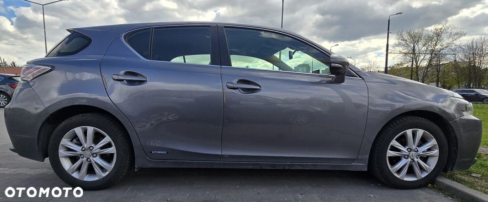 Lexus CT - 11