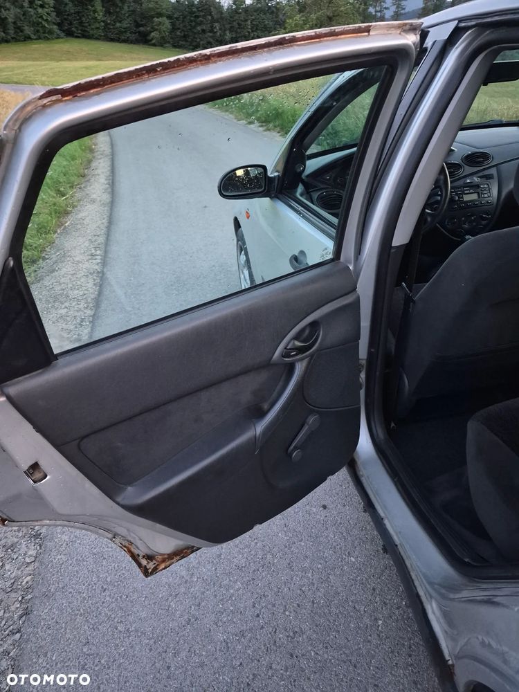 Ford Focus 1.6 Trend - 15