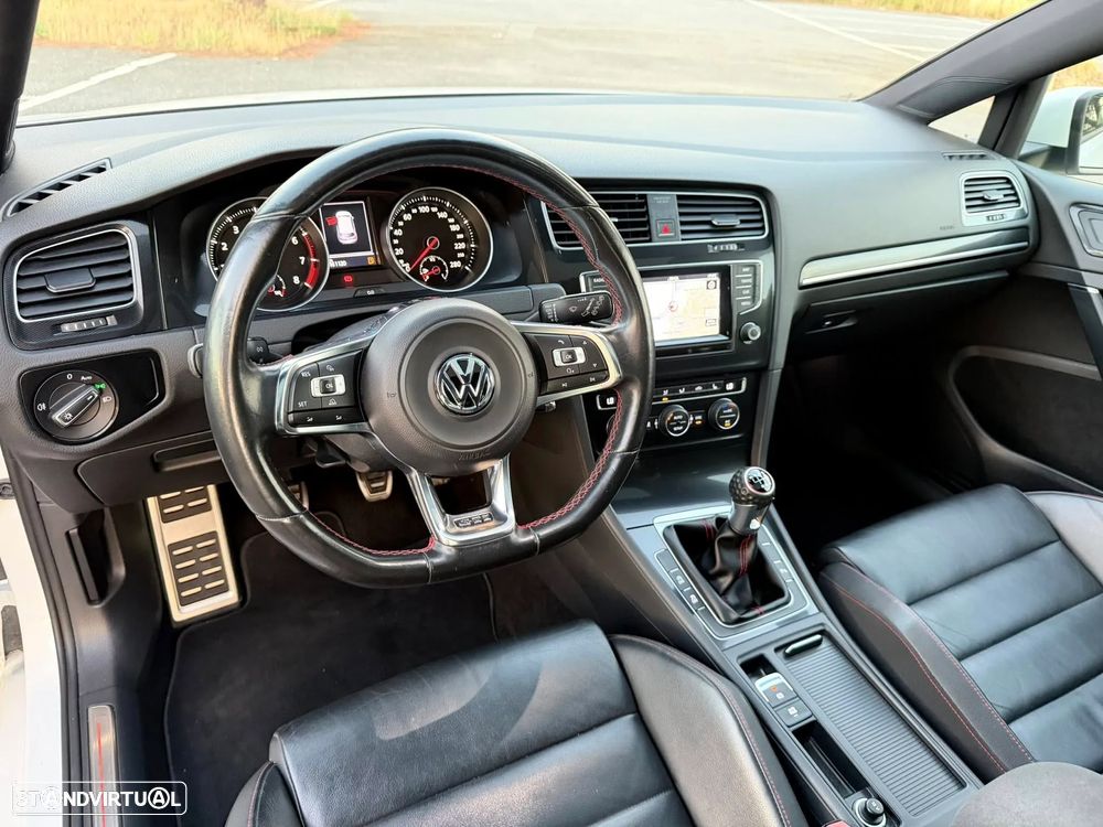 VW Golf GTI BlueMotion - 10