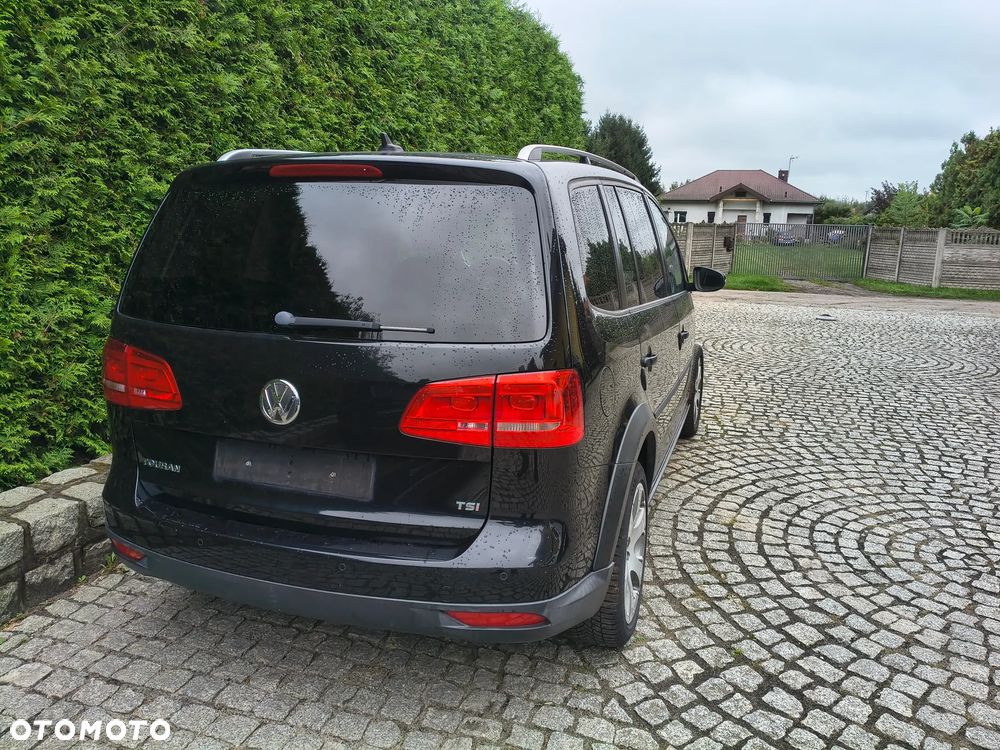 Volkswagen Touran 1.4 TSI Cross DSG - 34