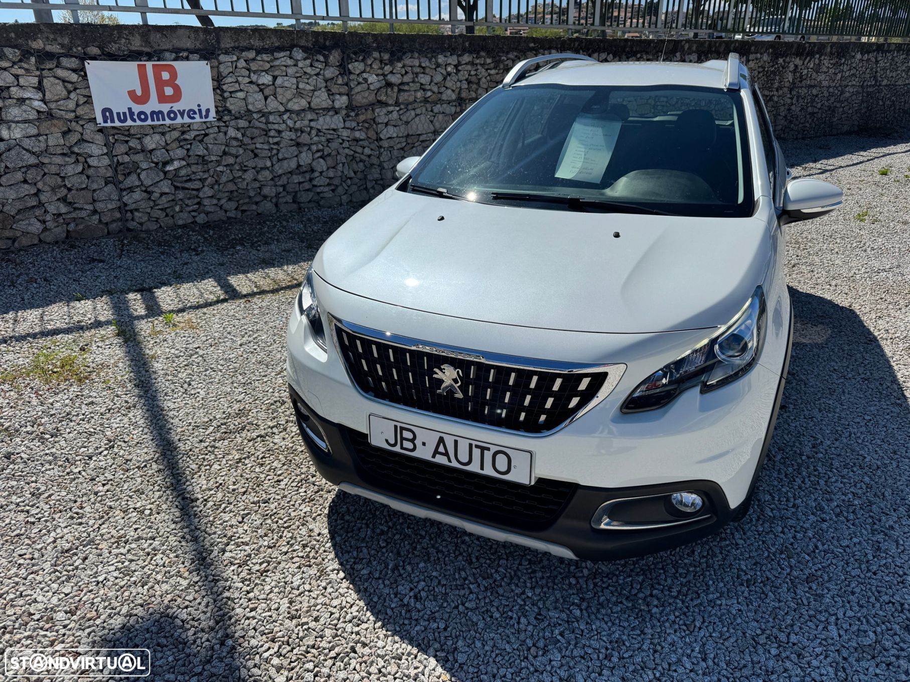 Peugeot 2008 1.2 PureTech Allure - 2