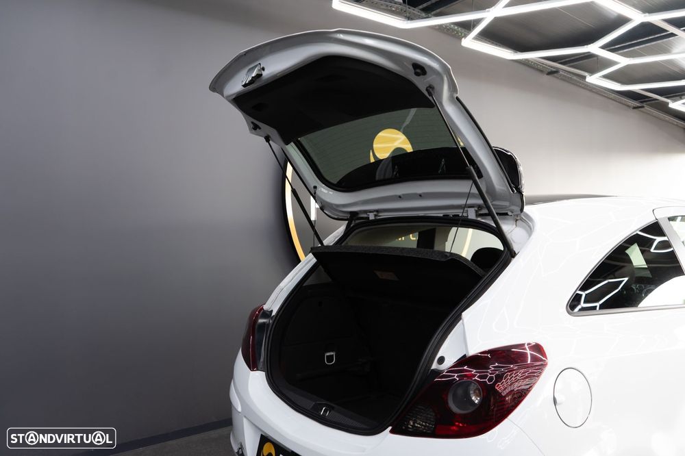 Opel Corsa 1.2 Go! FlexFuel - 11