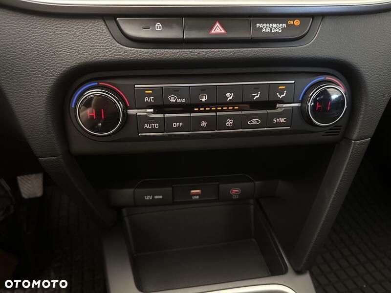 Kia Ceed 1.5 T-GDI M - 17