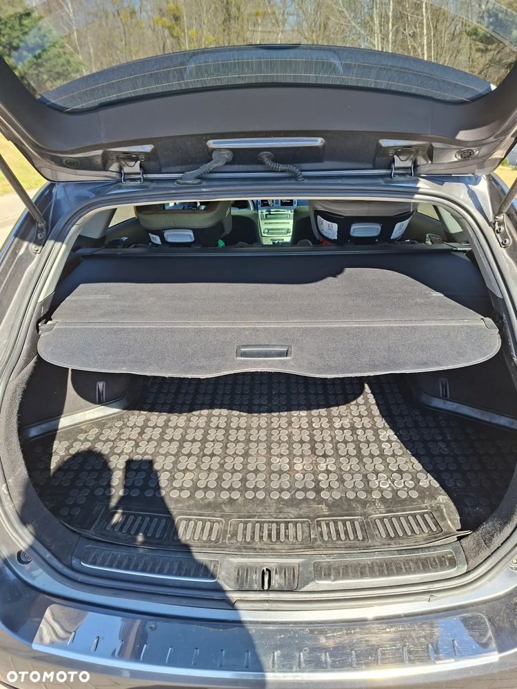 Toyota Avensis 2.0 D-4D Luna - 17