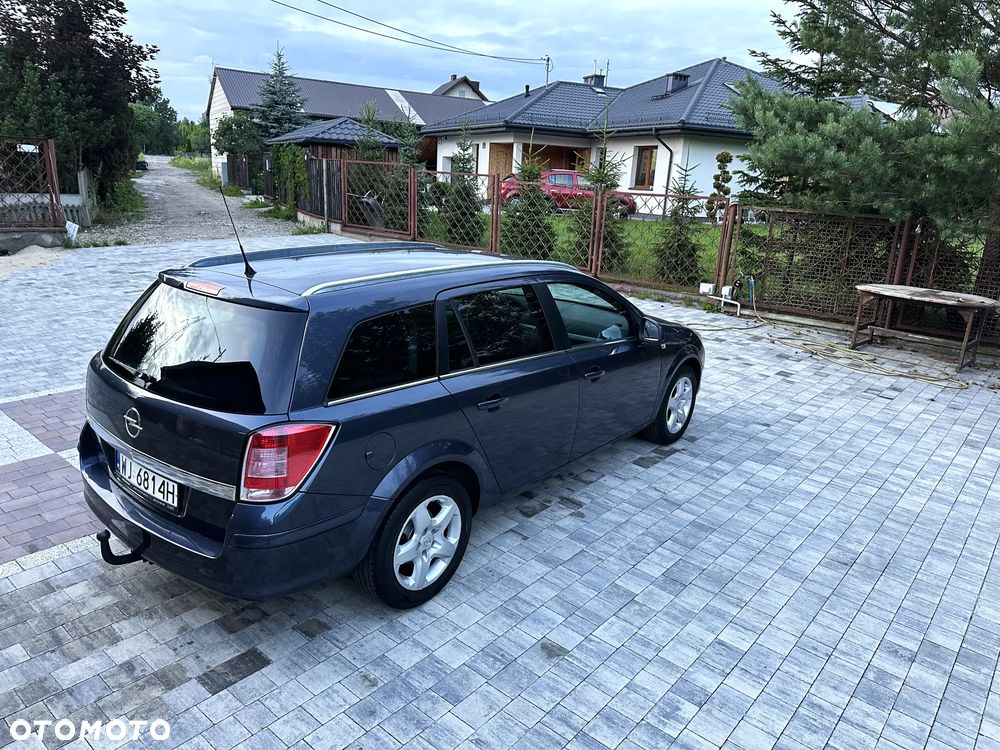 Opel Astra 1.6 Design Edition - 3