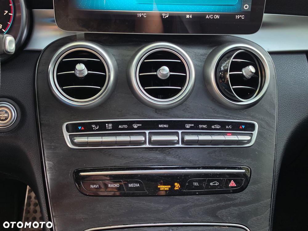 Mercedes-Benz Klasa C 200 4MATIC 9G-TRONIC - 14