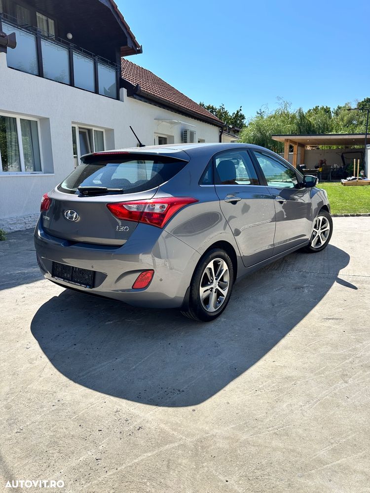 Hyundai i30 i30cw 1.4 CRDi Trend - 4