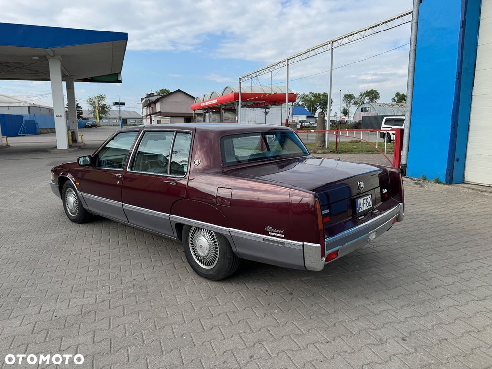 Cadillac Deville - 3