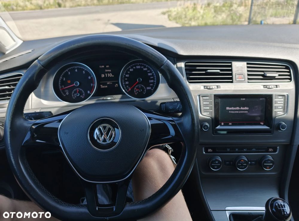 Volkswagen Golf - 29