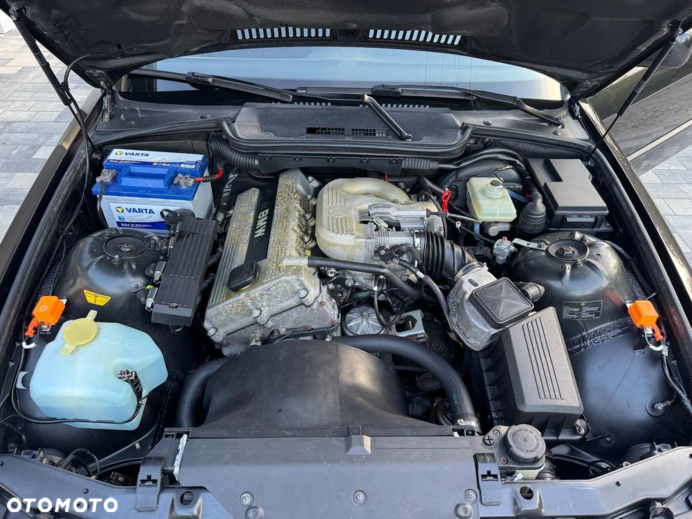 BMW Seria 3 318is - 24