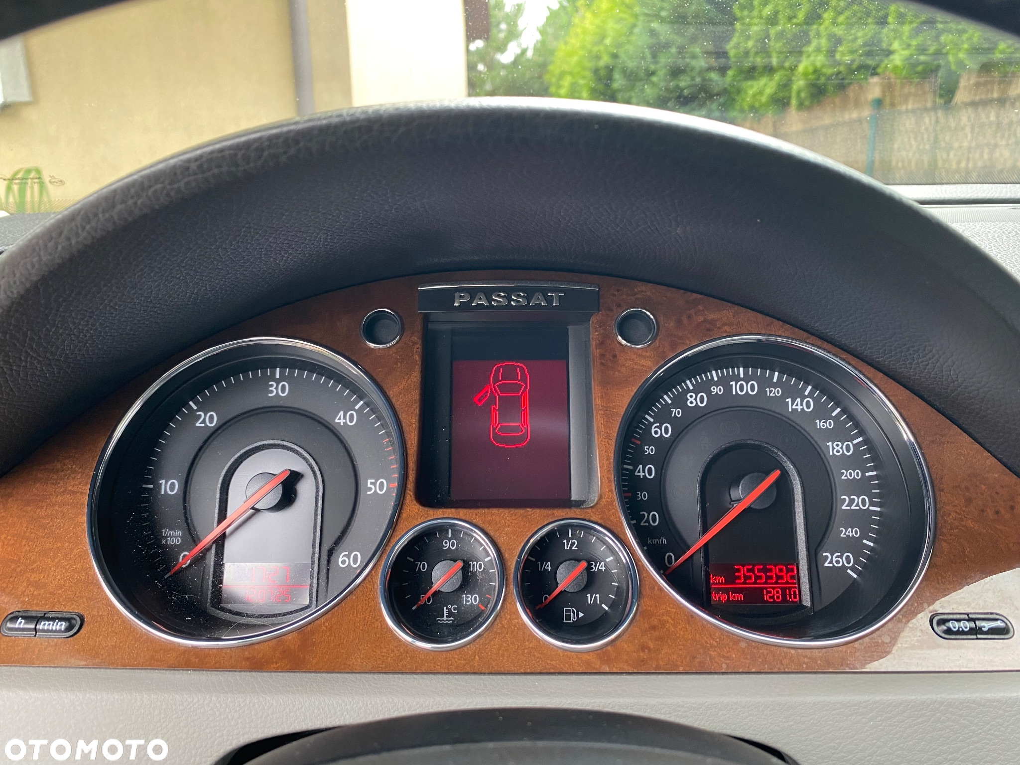 Volkswagen Passat - 22