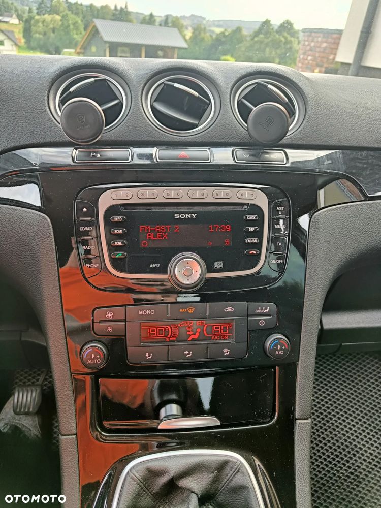 Ford Galaxy 2.0 TDCi Ghia - 15