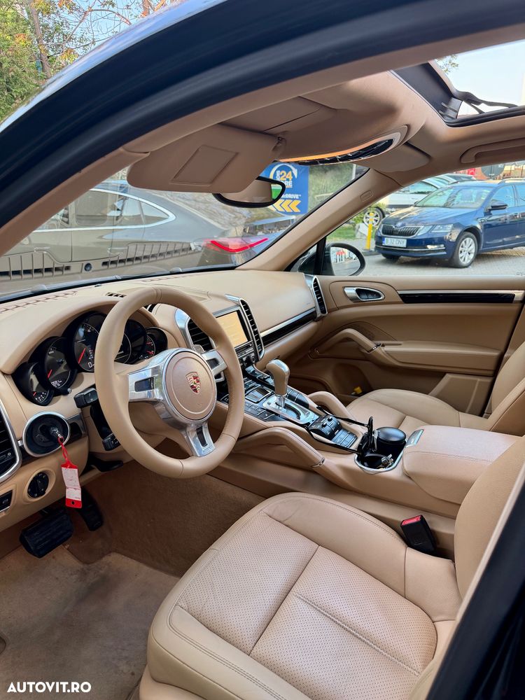 Porsche Cayenne - 5