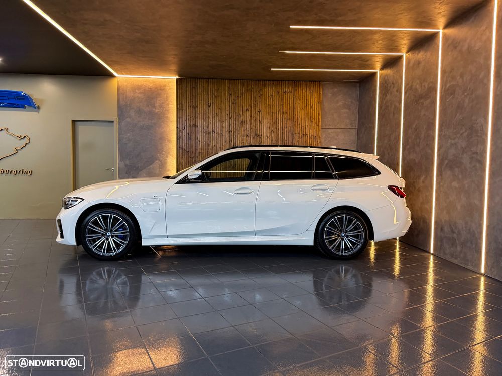 BMW 330 e Touring Aut. M Sport - 9