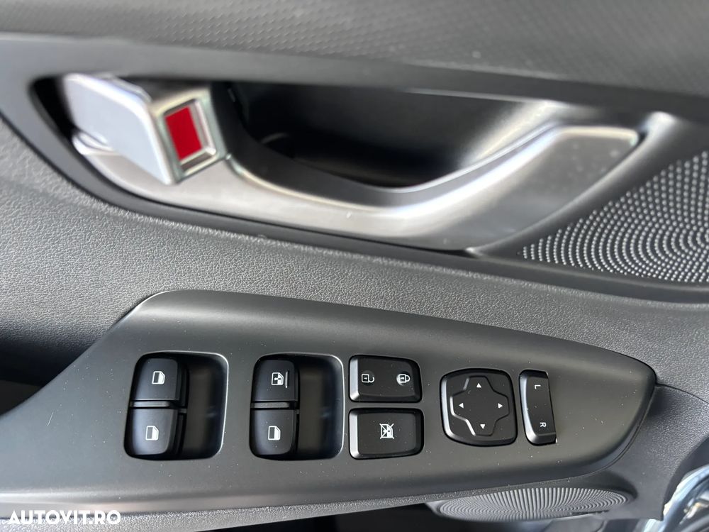 Hyundai KONA Select - 21