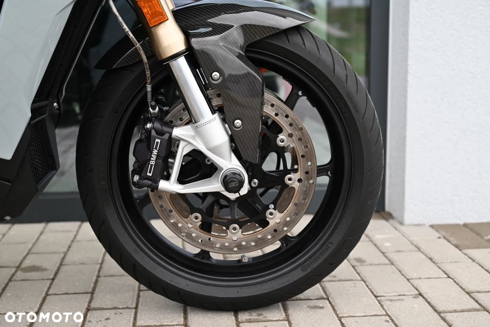 BMW XR - 15