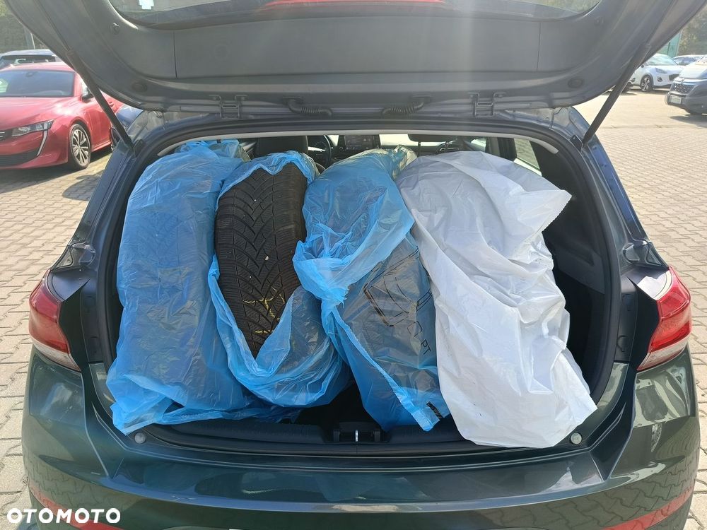 Hyundai i30 1.5 DPI Comfort - 11
