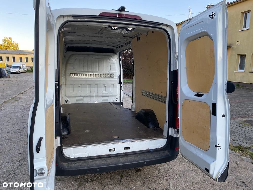 Maxus Deliver 9 - 17