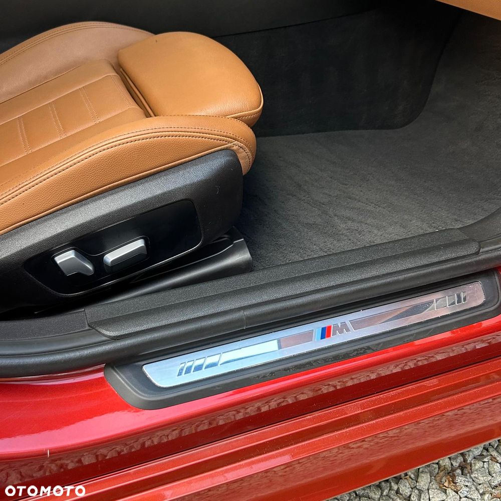 BMW Seria 3 330i xDrive M Sport sport - 34