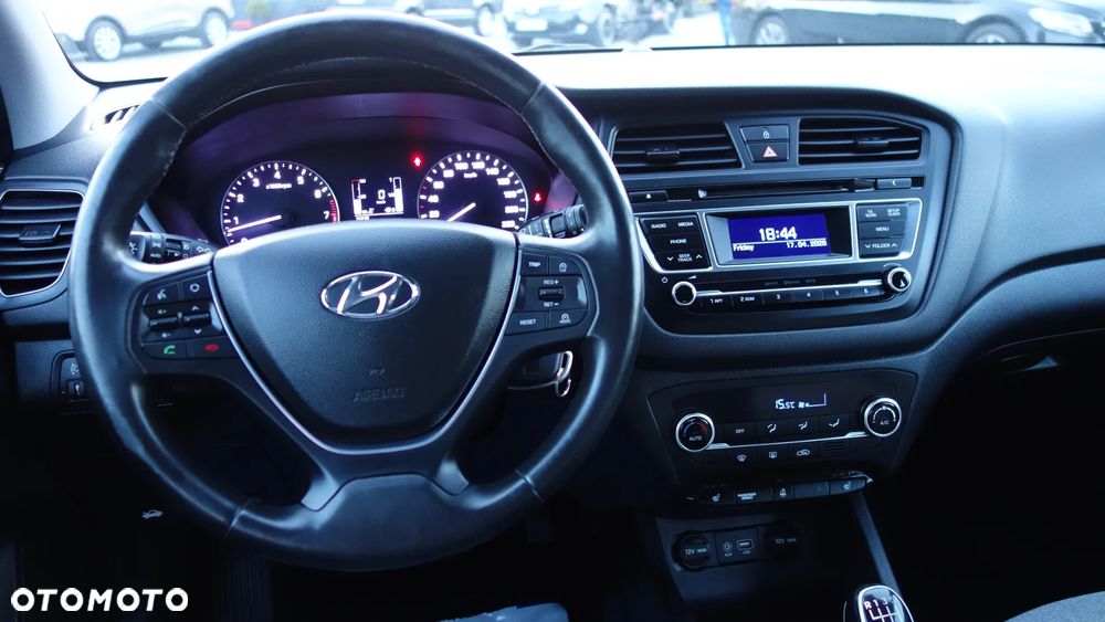 Hyundai i20 1.4 Comfort - 21