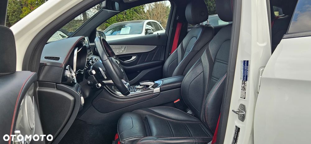 Mercedes-Benz GLC AMG 43 4Matic 9G-TRONIC - 24