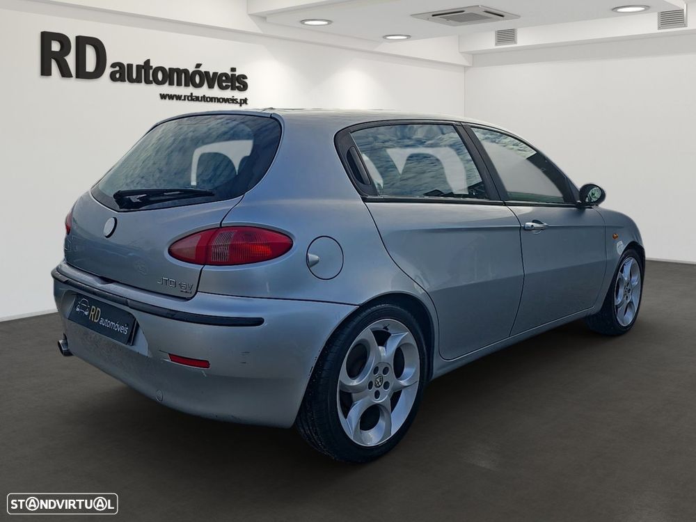 Alfa Romeo 147 1.9 JTD 16V Distinctive - 3