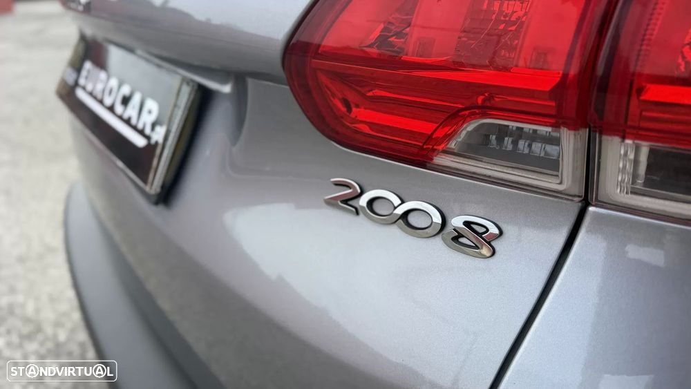 Peugeot 2008 1.2 PureTech Style - 17