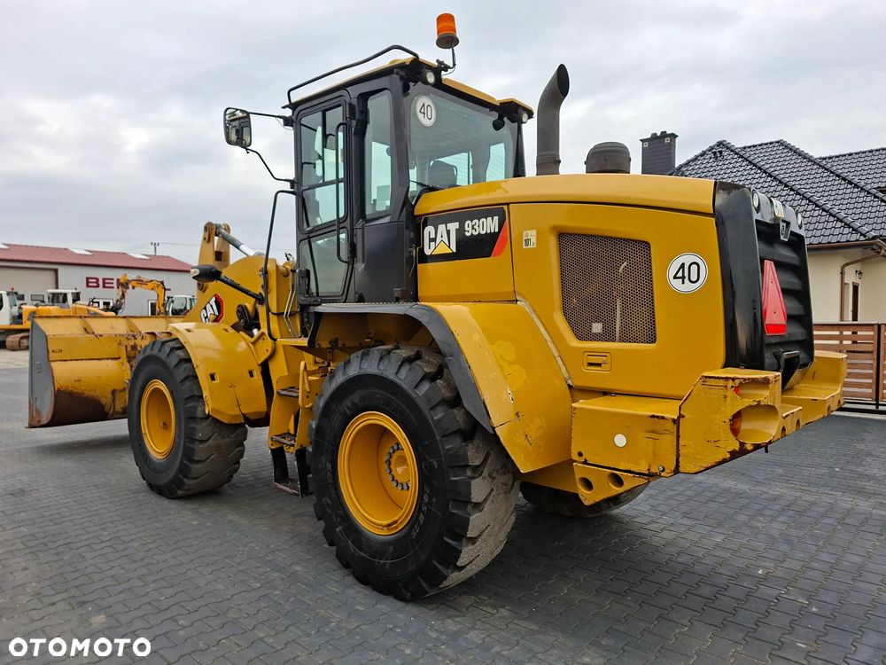 Caterpillar CAT 930 M - 12