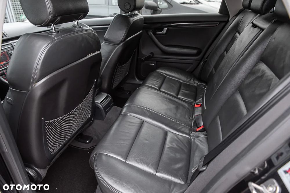 Audi A4 Avant 2.0 TDI DPF quattro - 4