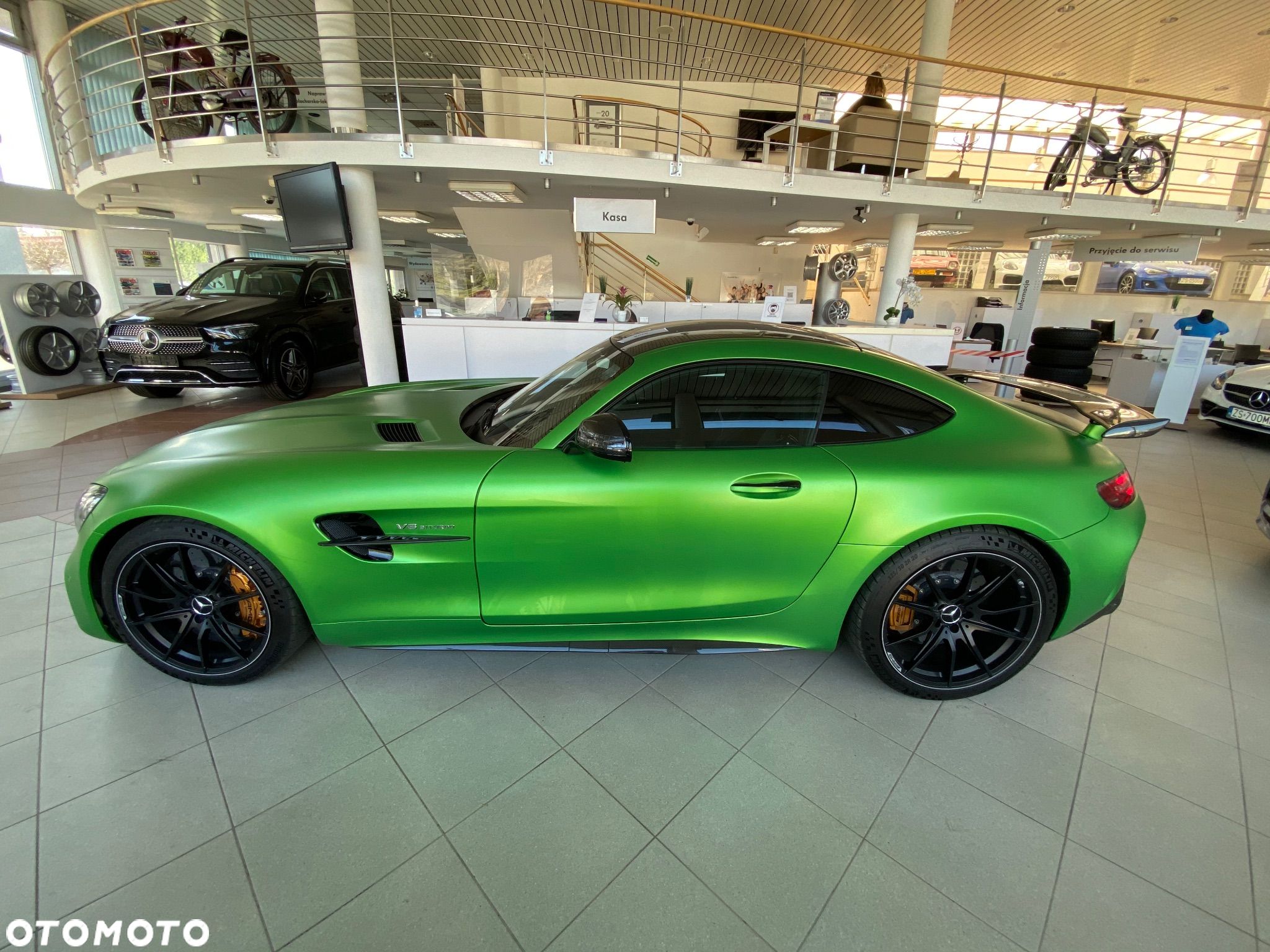 Mercedes-Benz AMG GT R - 1