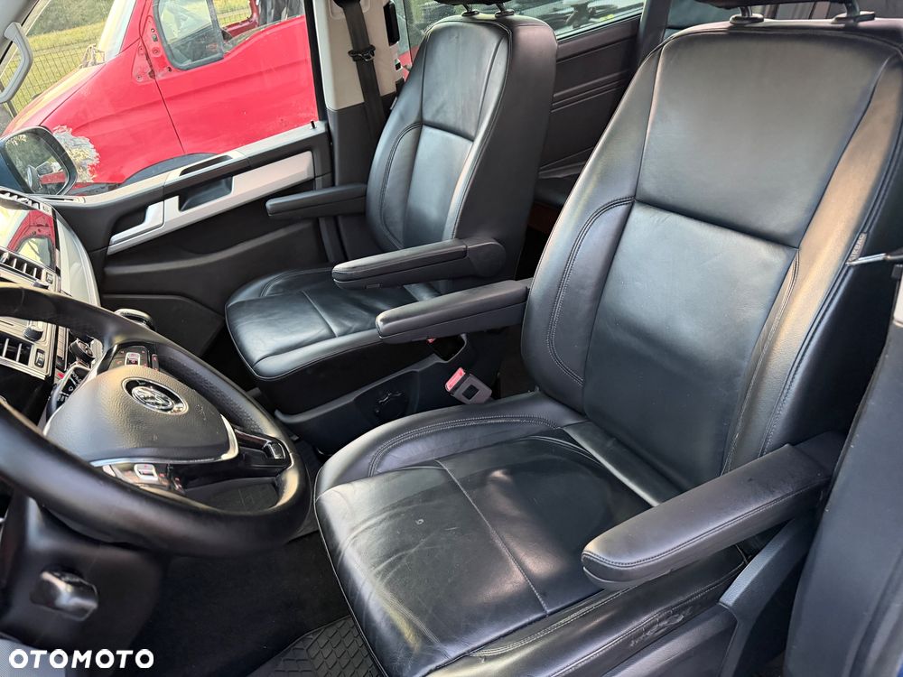 Volkswagen Caravelle 2.0 TDI L2 Highline 4Motion DSG - 23