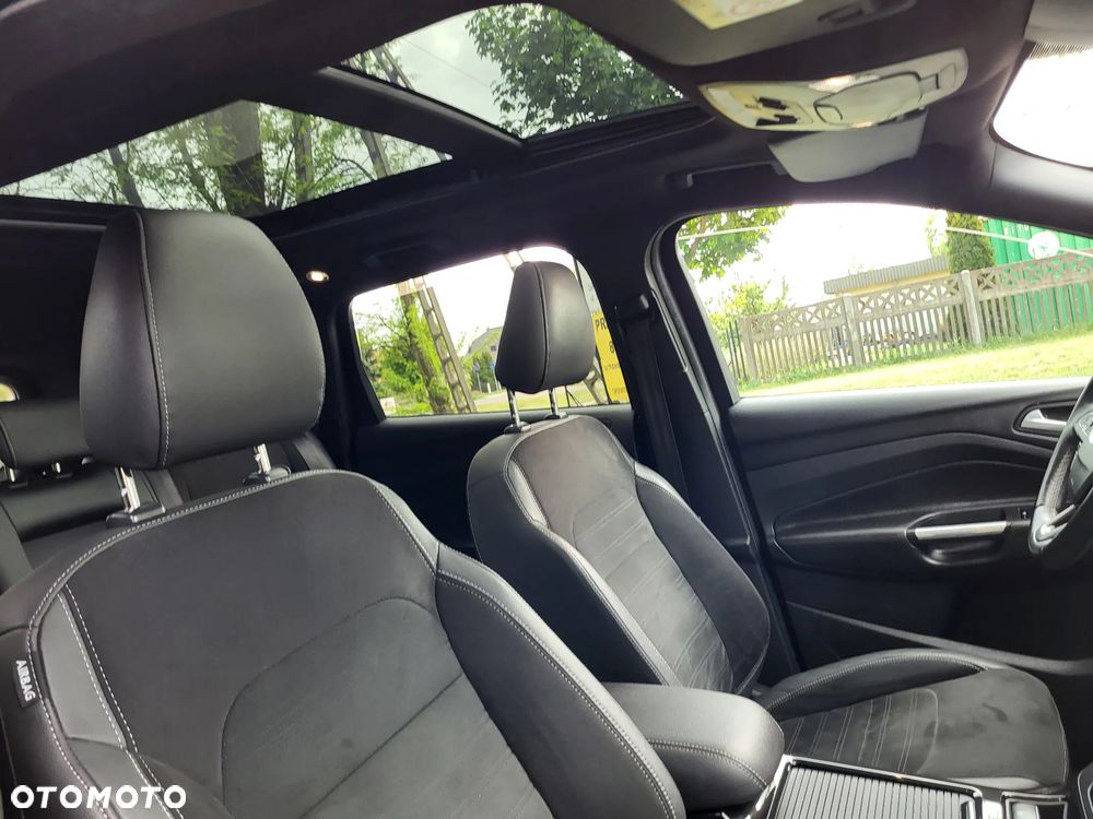 Ford Kuga 2.0 TDCi 4x4 ST-Line - 22