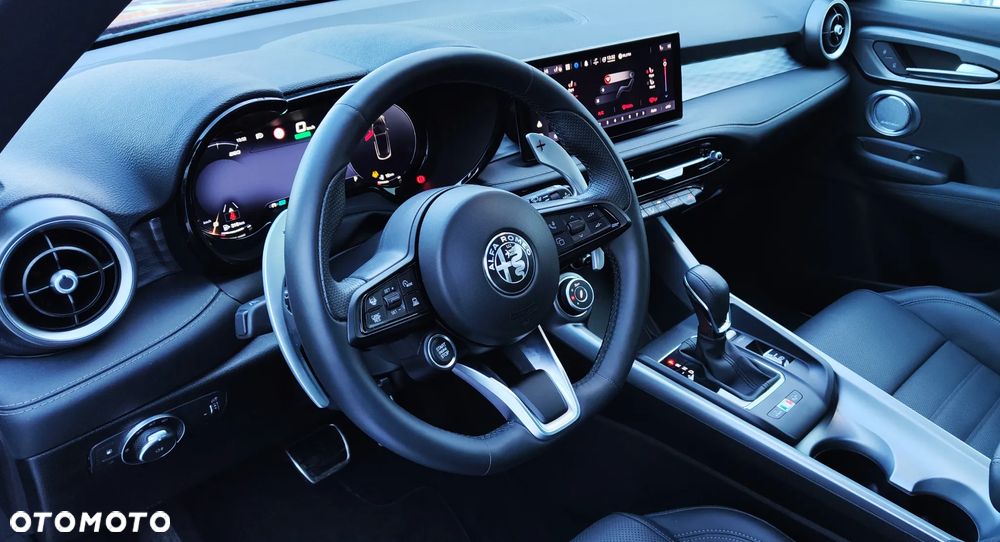 Alfa Romeo Tonale 1.3 PHEV Q4 Veloce - 14