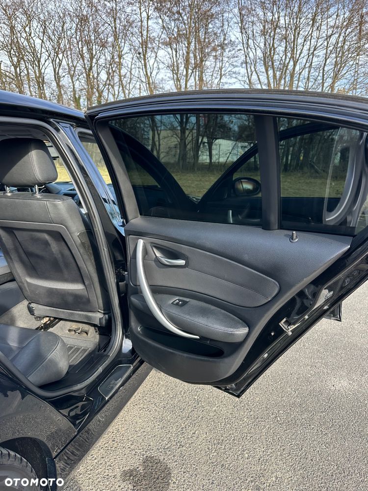 BMW Seria 1 120d DPF - 13