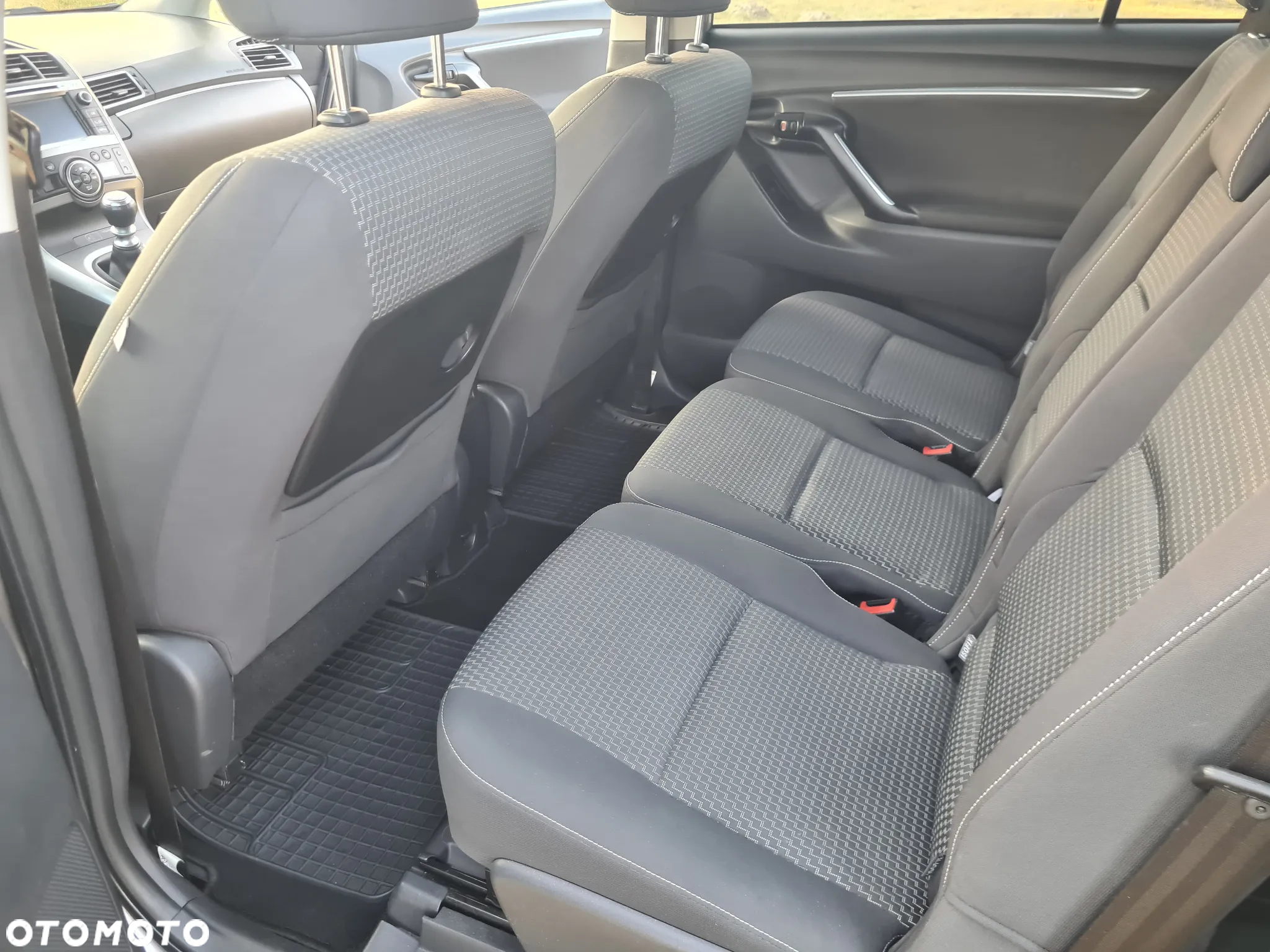 Toyota Verso 1.6 D-4D 5-Sitzer Start/Stop Skyview Edition - 17