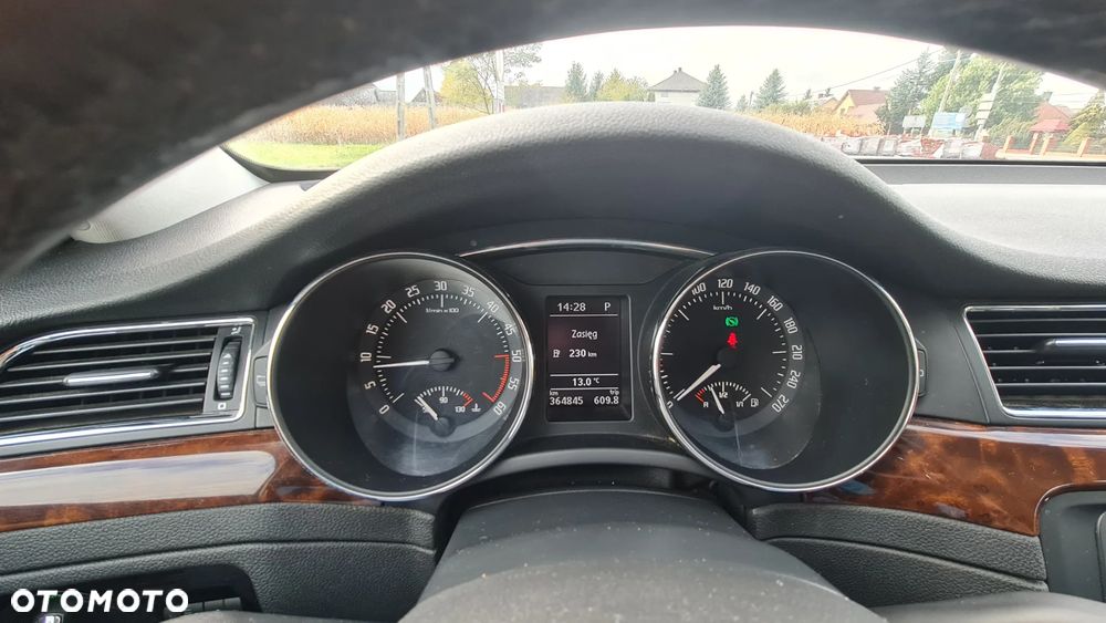 Skoda Superb 2.0 TDI Platinum DSG - 21