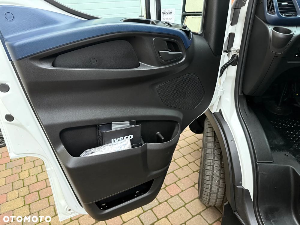 Iveco Daily Izoterma Winda - 12