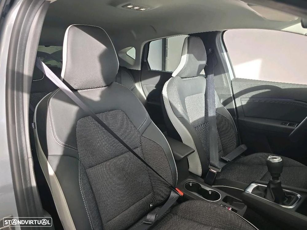 Renault Captur 1.0 TCe Techno Bi-Fuel - 7