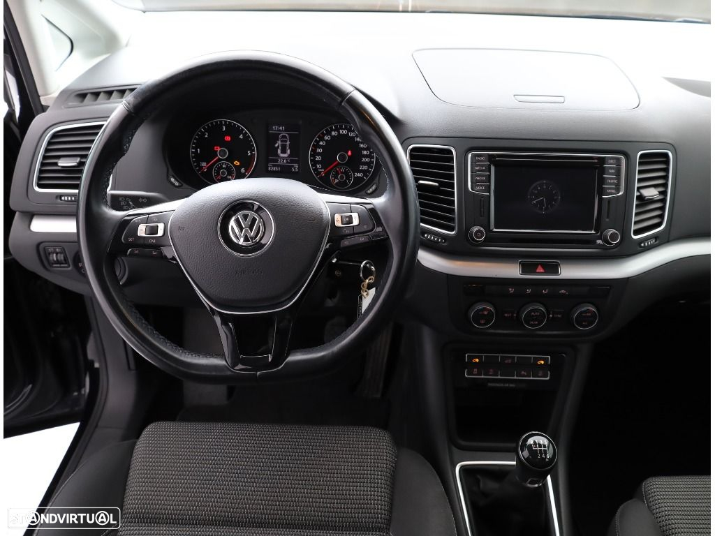 VW Sharan 2.0 TDI Blue Confortline - 29