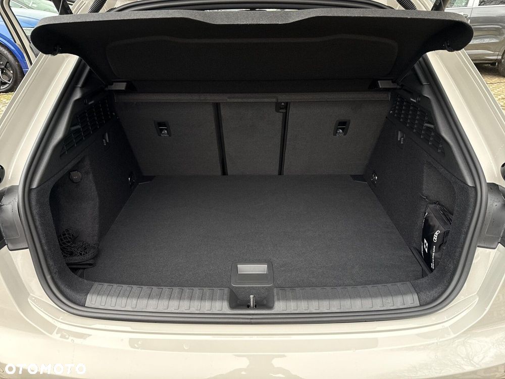 Audi RS3 Sportback - 17