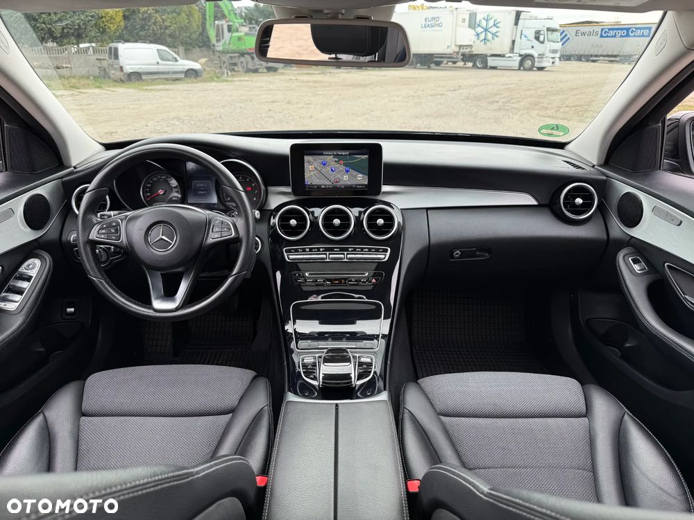 Mercedes-Benz Klasa C 180 7G-TRONIC Exclusive - 2