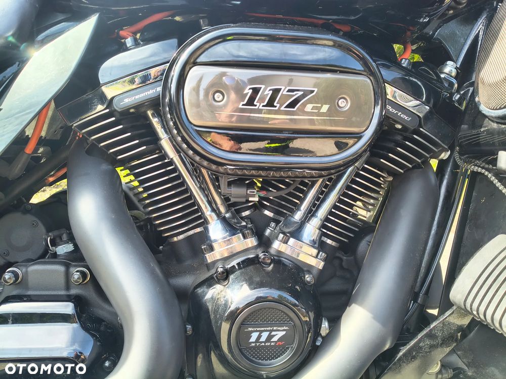 Harley-Davidson Touring Street Glide - 5